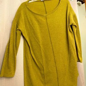 Easel Brand Sweater - size Large